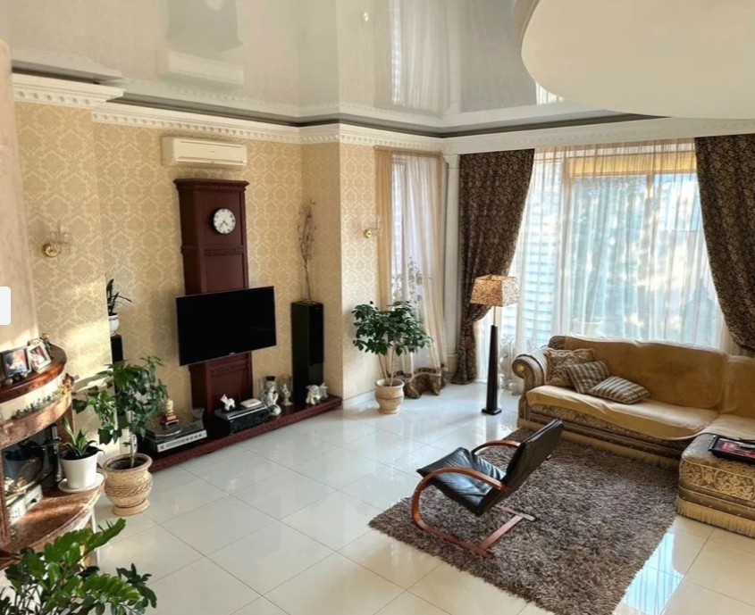 Оренда будинку 200 м², Зої Космодем'янської вул.