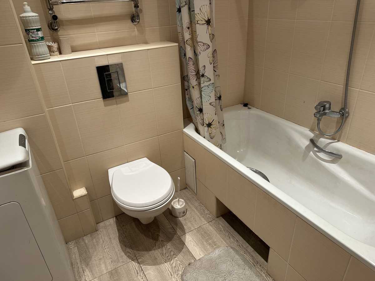 Аренда 3-комнатной квартиры 95 м², Саперно-Слободская ул., 8