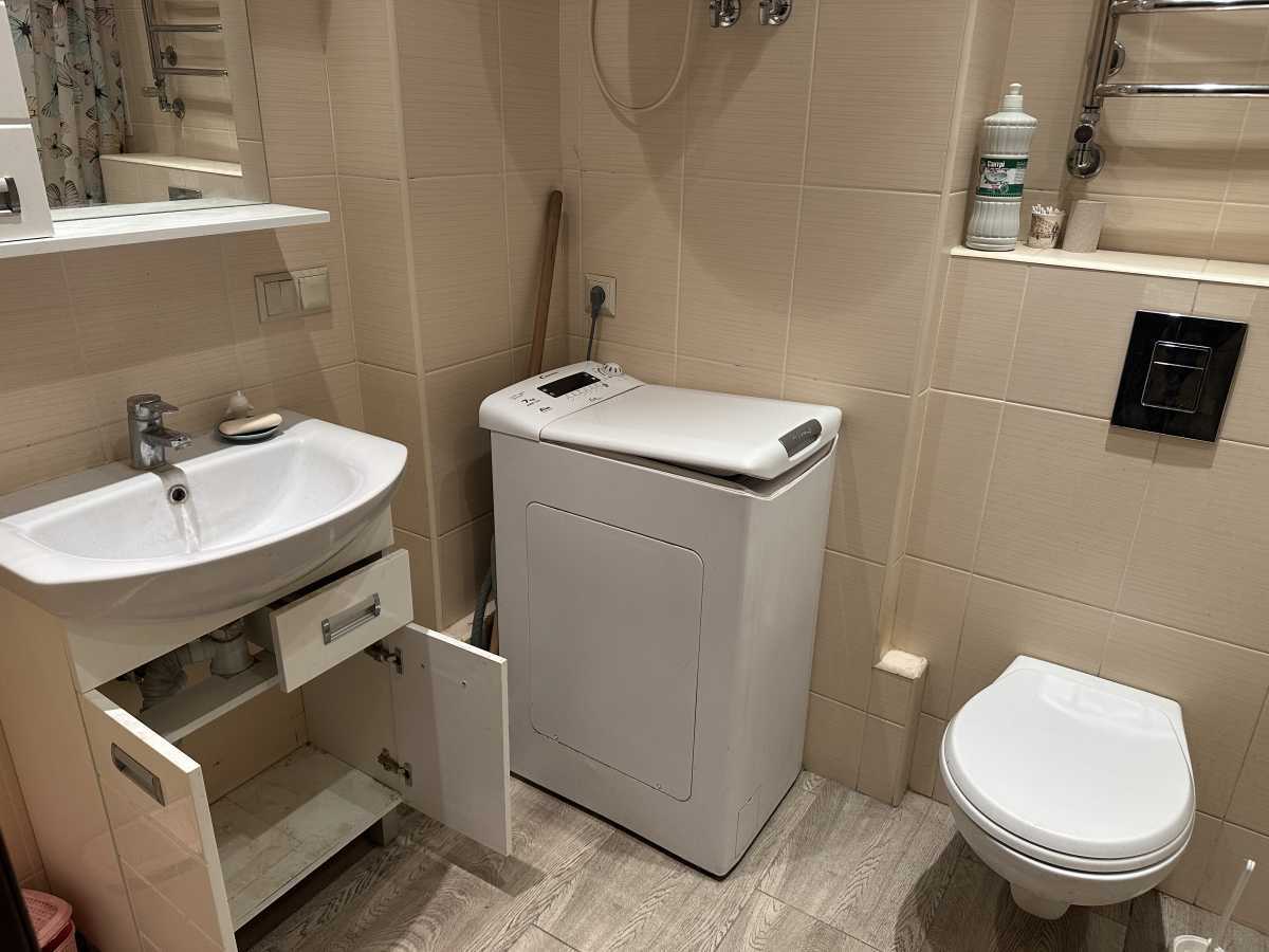 Аренда 3-комнатной квартиры 95 м², Саперно-Слободская ул., 8