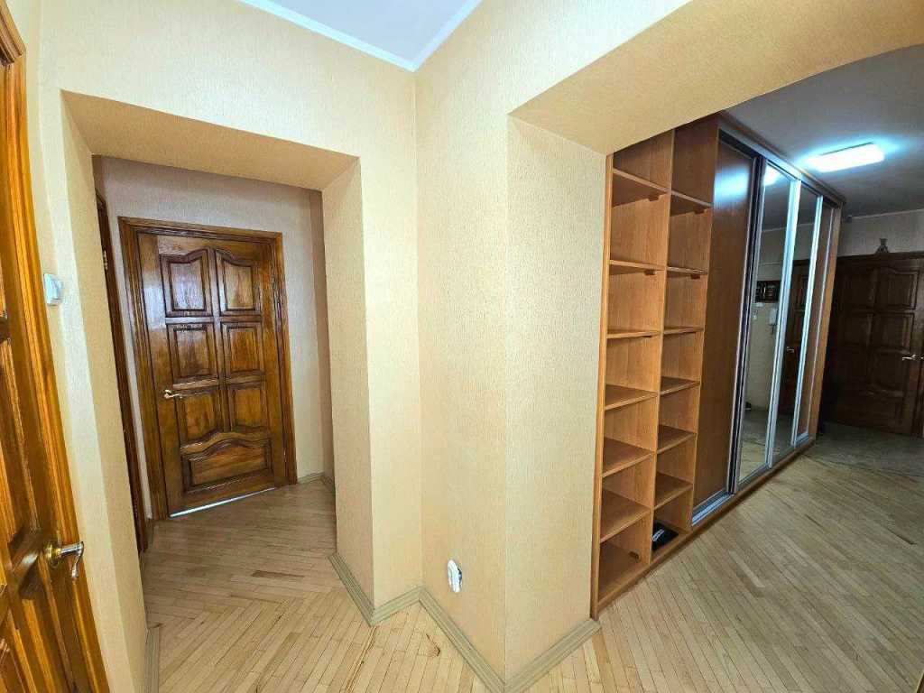 Продажа 3-комнатной квартиры 89 м², Михаила Драгомирова ул., 2