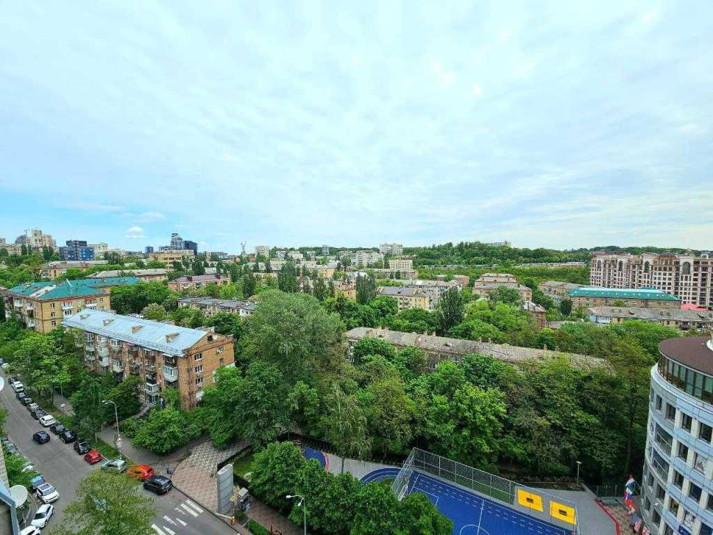 Продажа 3-комнатной квартиры 89 м², Михаила Драгомирова ул., 2