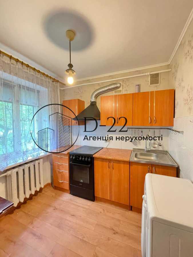 Продаж 2-кімнатної квартири 46 м², Михайла Донця вул., 13