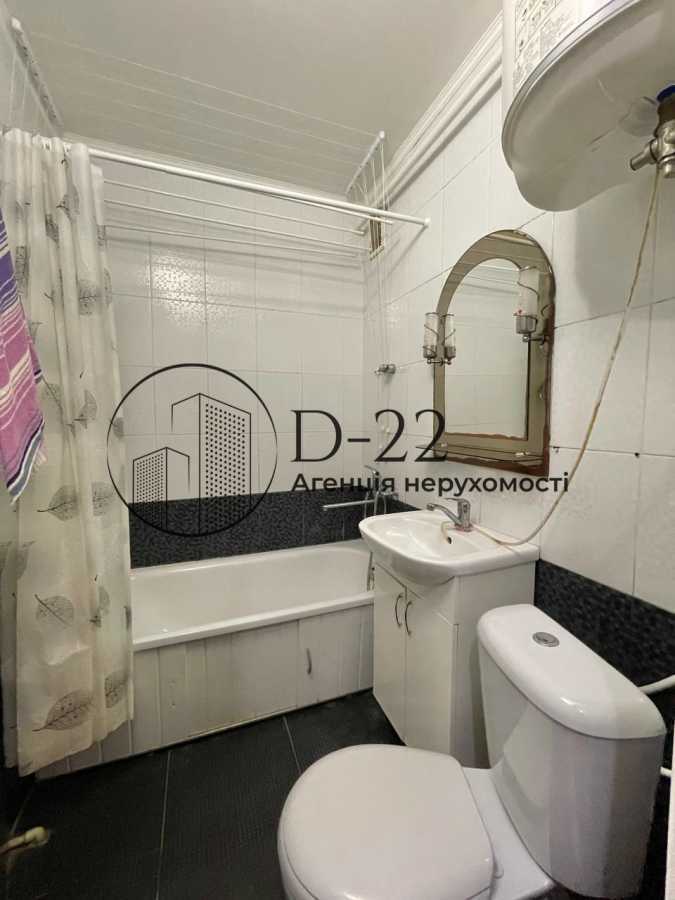 Продаж 2-кімнатної квартири 46 м², Михайла Донця вул., 13