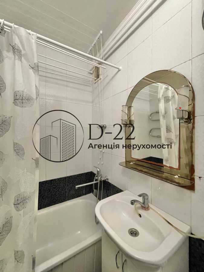 Продаж 2-кімнатної квартири 46 м², Михайла Донця вул., 13
