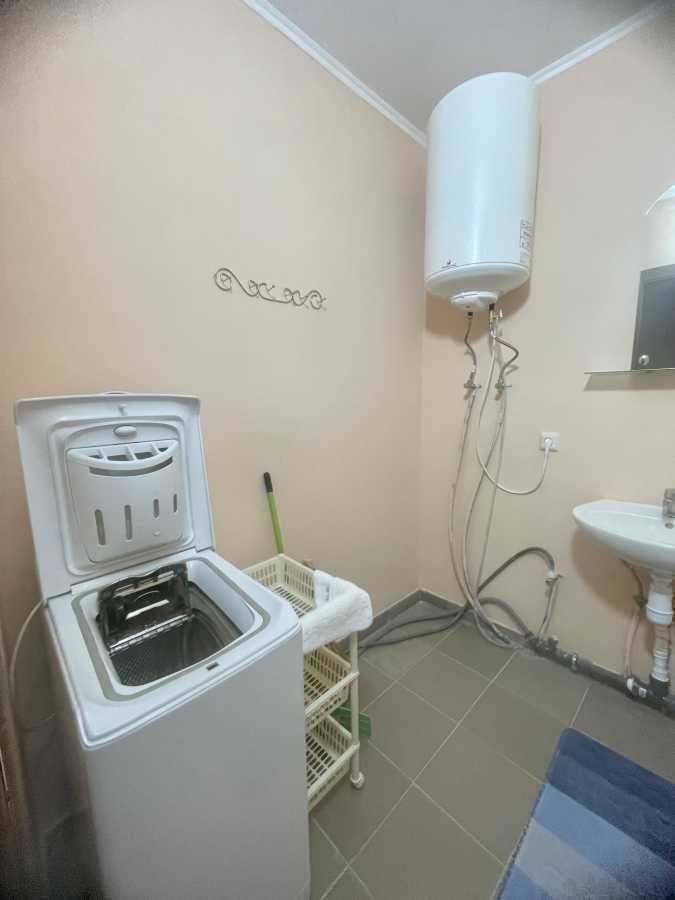 Оренда 3-кімнатної квартири 100 м², Миколи Кібальчича вул., Хвылевого, 1