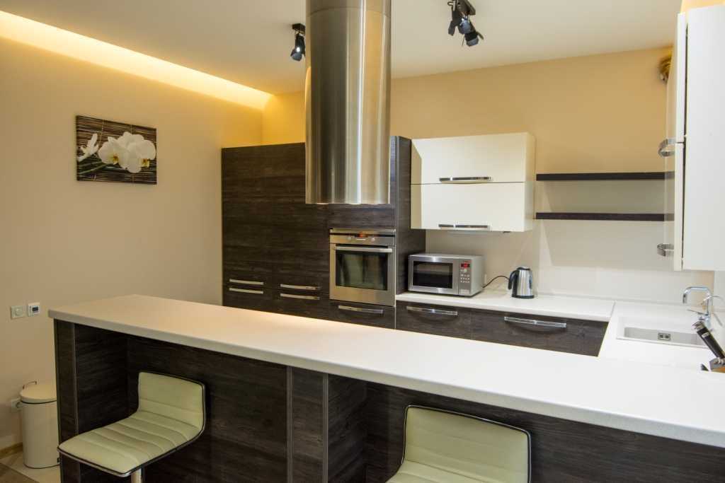 Продажа 3-комнатной квартиры 150 м², Евгения Коновальца ул., 44А