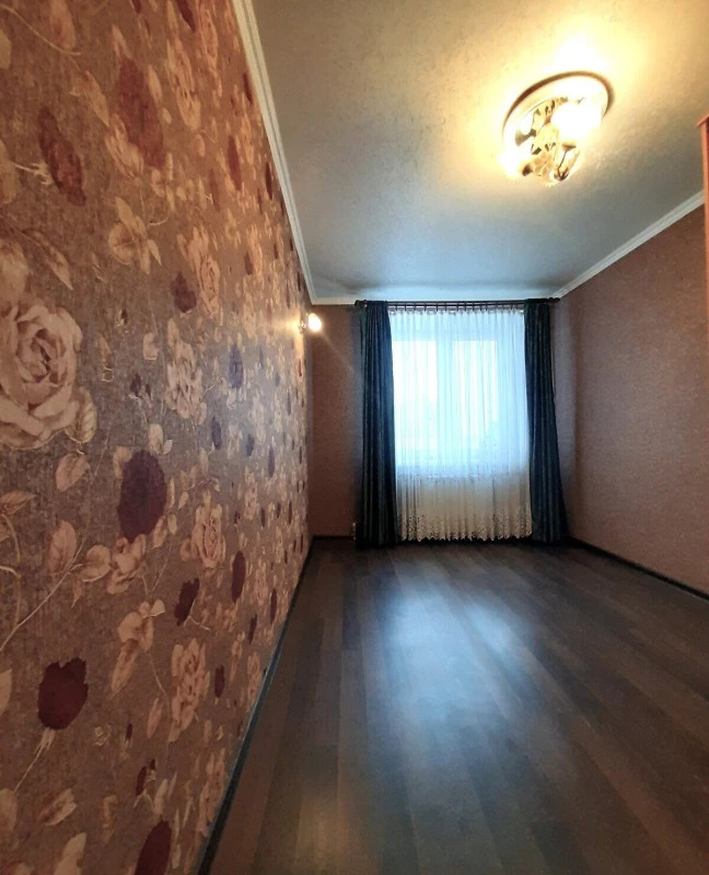 Продаж 2-кімнатної квартири 45 м²