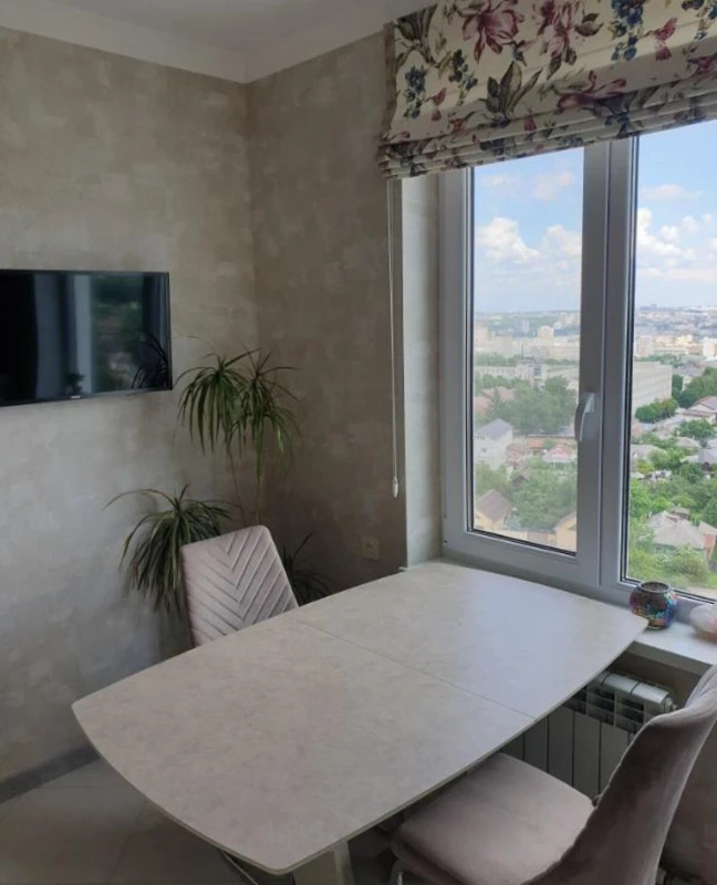 Продажа 2-комнатной квартиры 54 м²