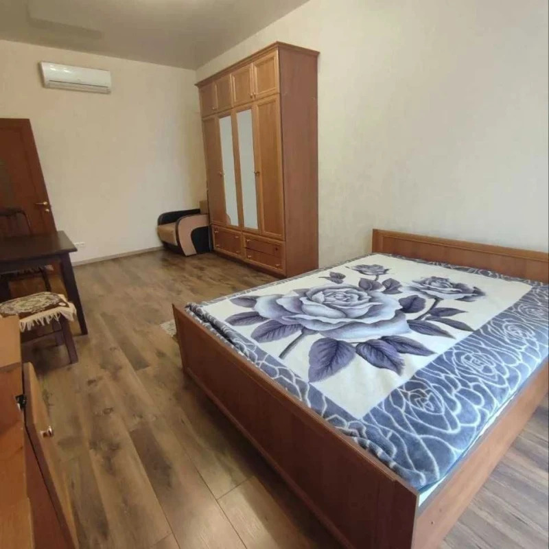 Аренда 1-комнатной квартиры 48 м²
