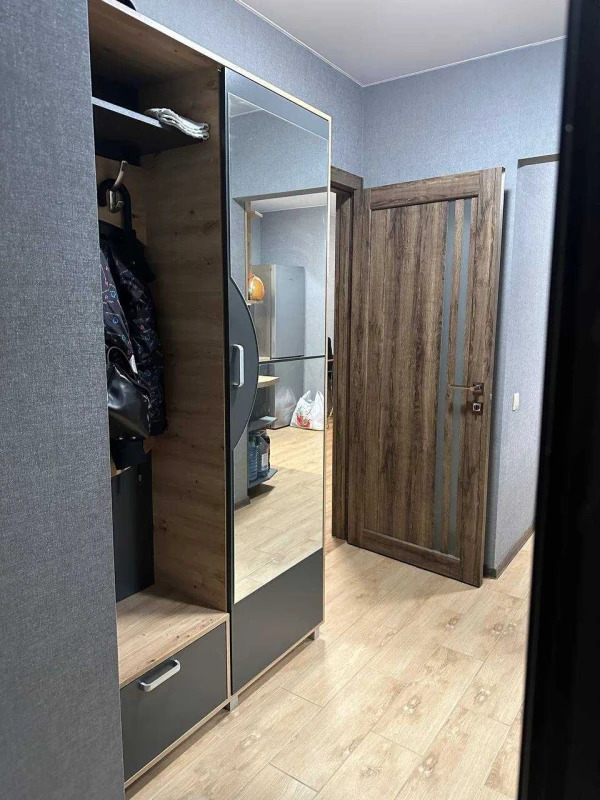 Продаж 1-кімнатної квартири 37 м²