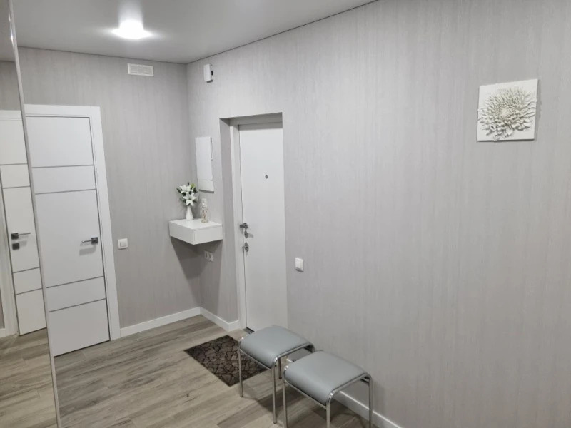Продаж 1-кімнатної квартири 64 м²