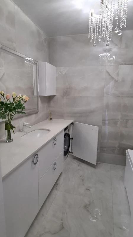 Продаж 1-кімнатної квартири 70 м²