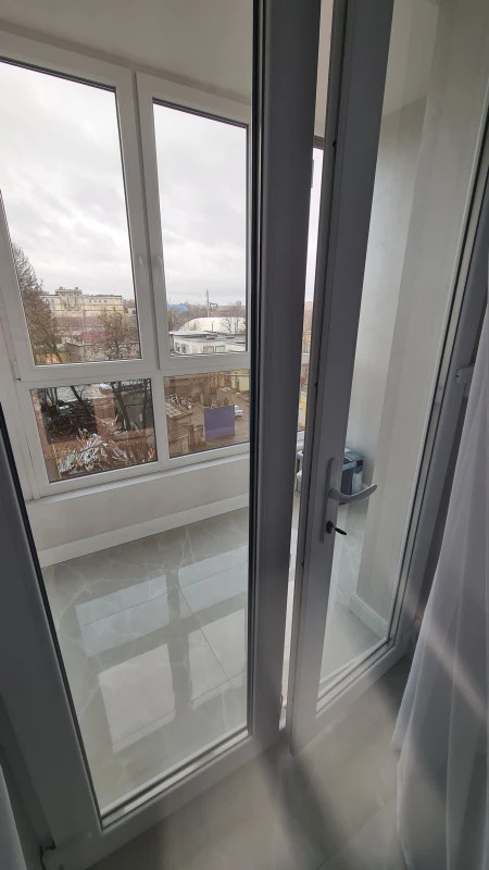 Продаж 1-кімнатної квартири 70 м²