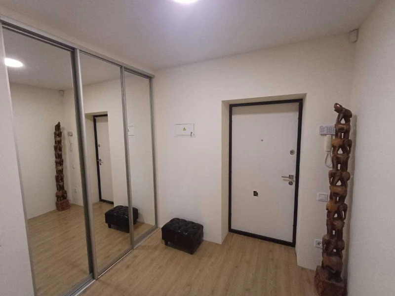 Продаж 1-кімнатної квартири 56 м²