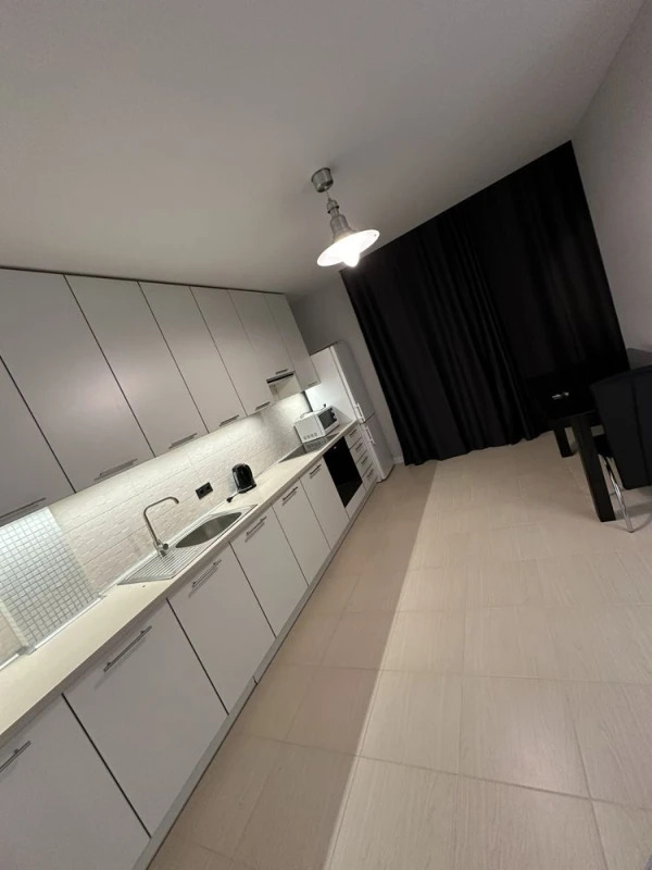 Оренда 2-кімнатної квартири 83 м²