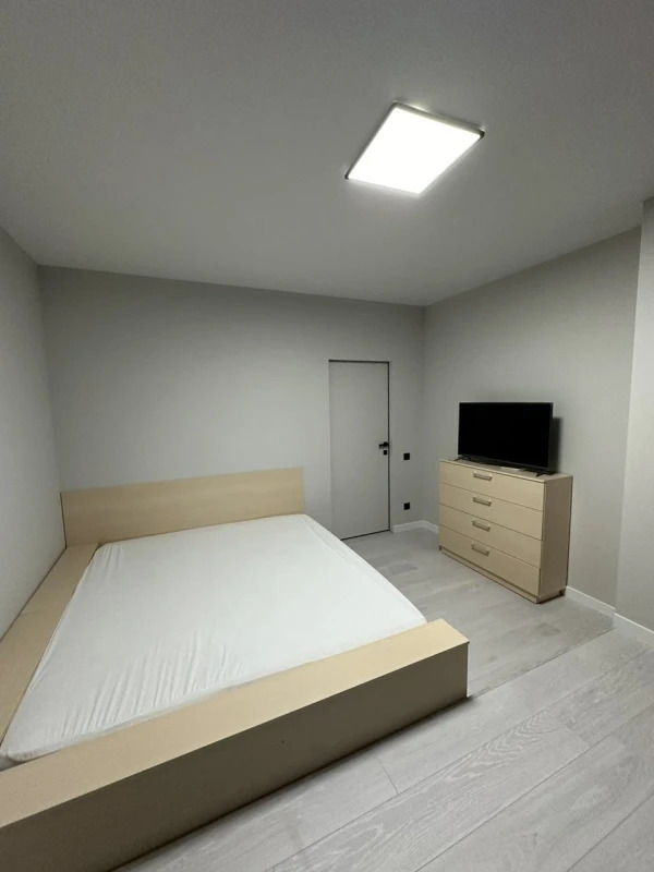 Оренда 2-кімнатної квартири 83 м²