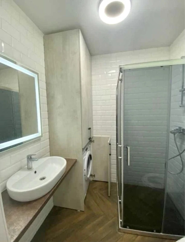 Оренда 1-кімнатної квартири 68 м²