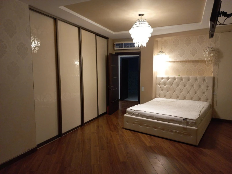 Аренда 2-комнатной квартиры 150 м²