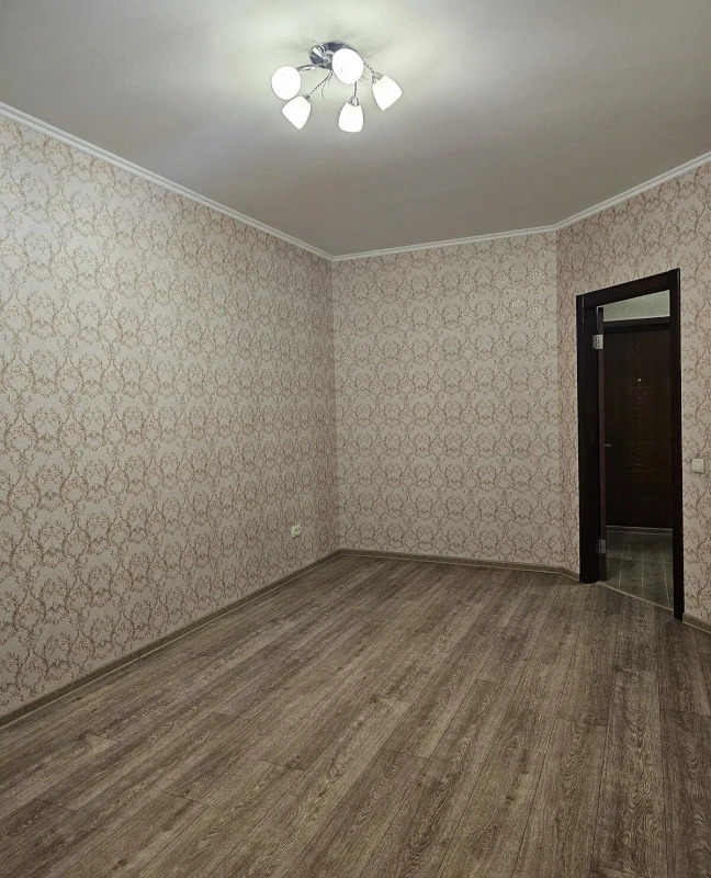 Продаж 1-кімнатної квартири 41 м²