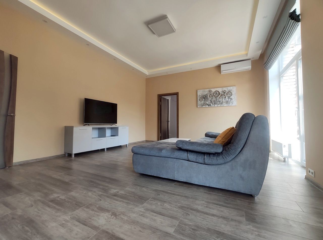 Аренда 2-комнатной квартиры 70 м², Южная ул., 8