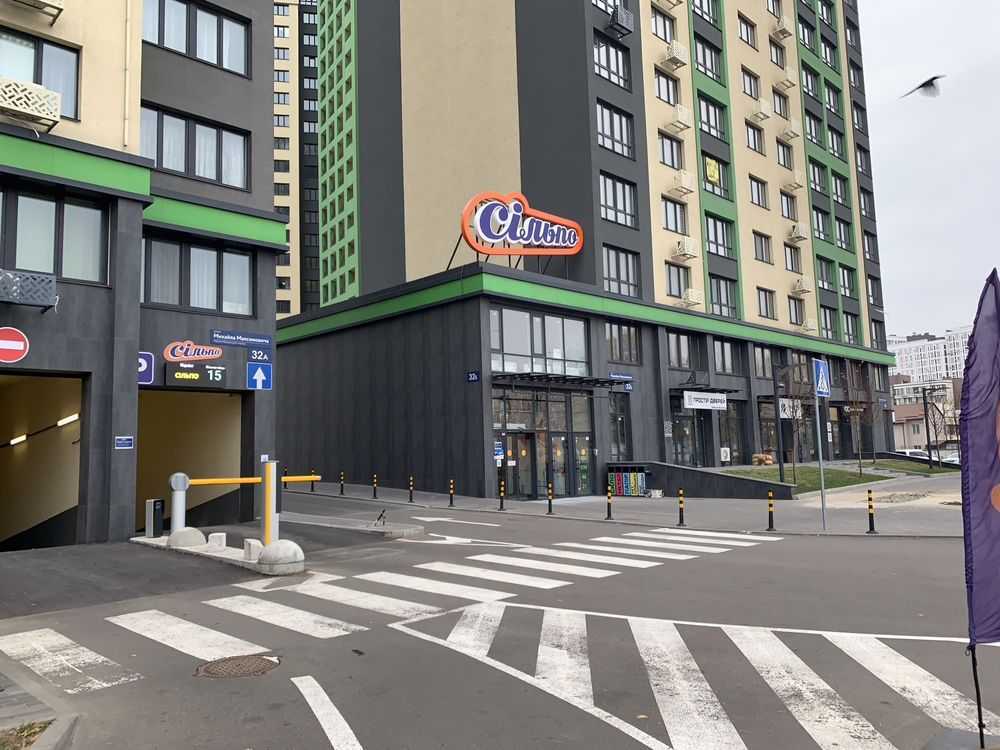Продаж 3-кімнатної квартири 76.1 м², Михайла Максимовича вул., 32Б