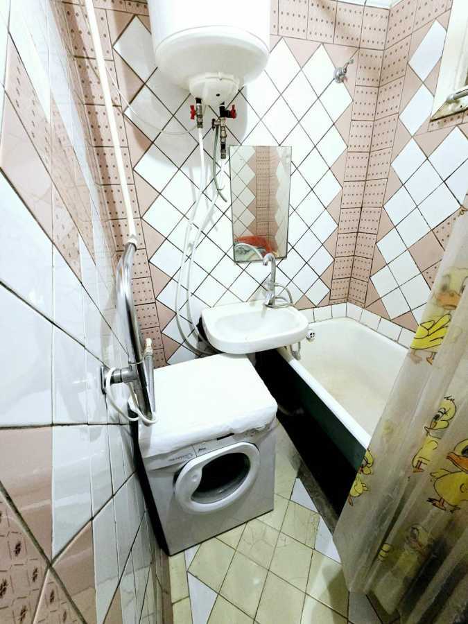 Продажа 3-комнатной квартиры 64 м², Гагарина просп., 84А