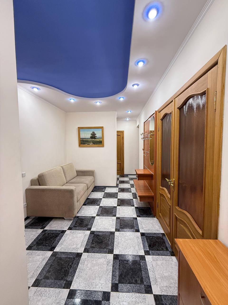 Оренда 3-кімнатної квартири 110 м², Ливарна вул.