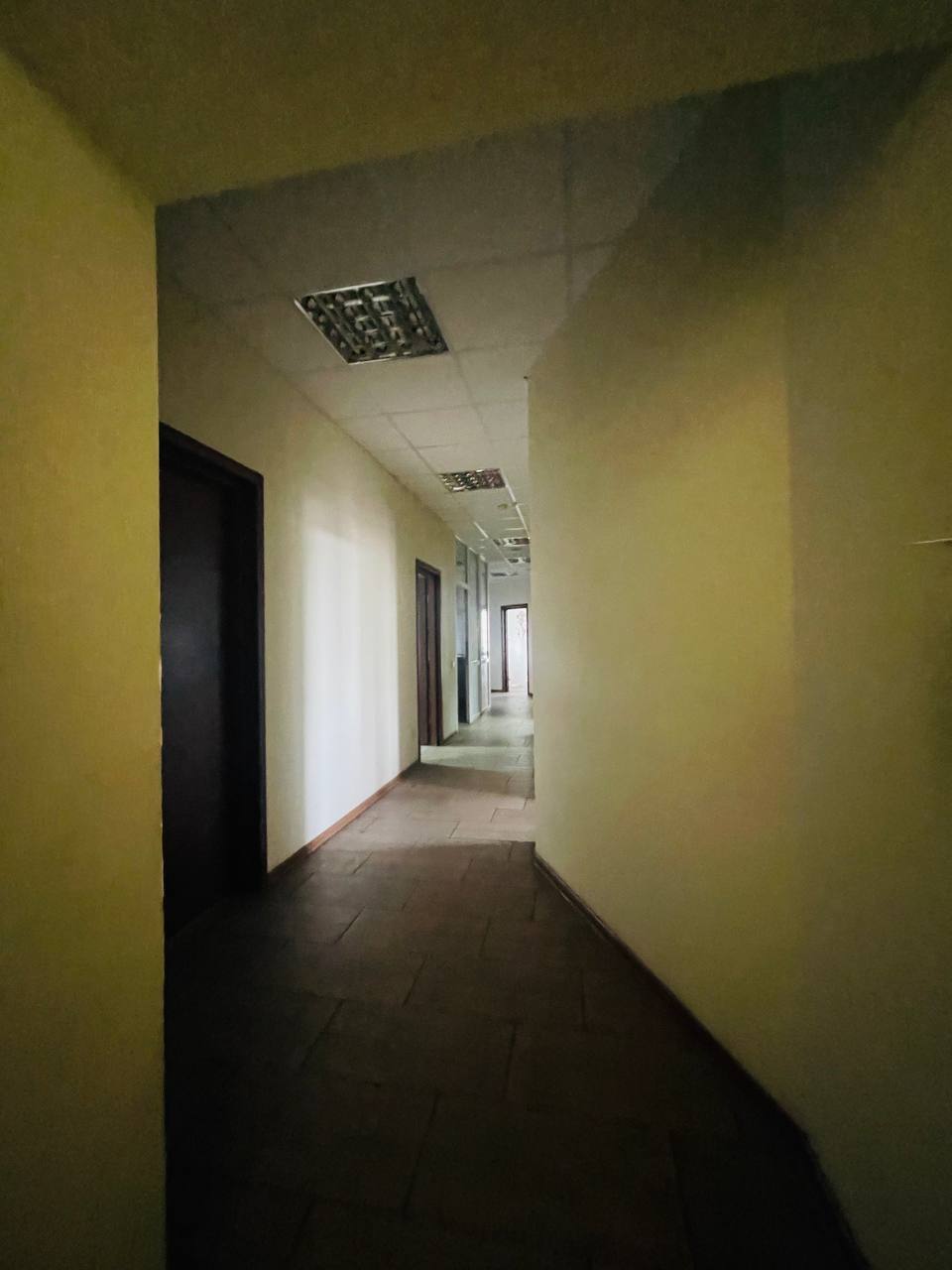 Оренда офісу 250 м², Дмитрія Яворницького просп.