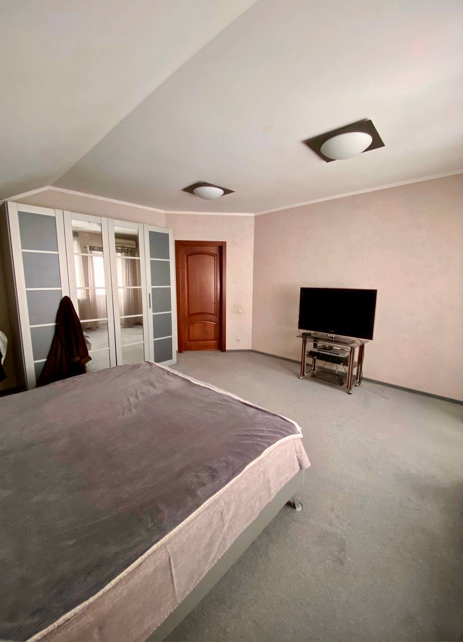 Продаж будинку 280 м², Огородна вул.