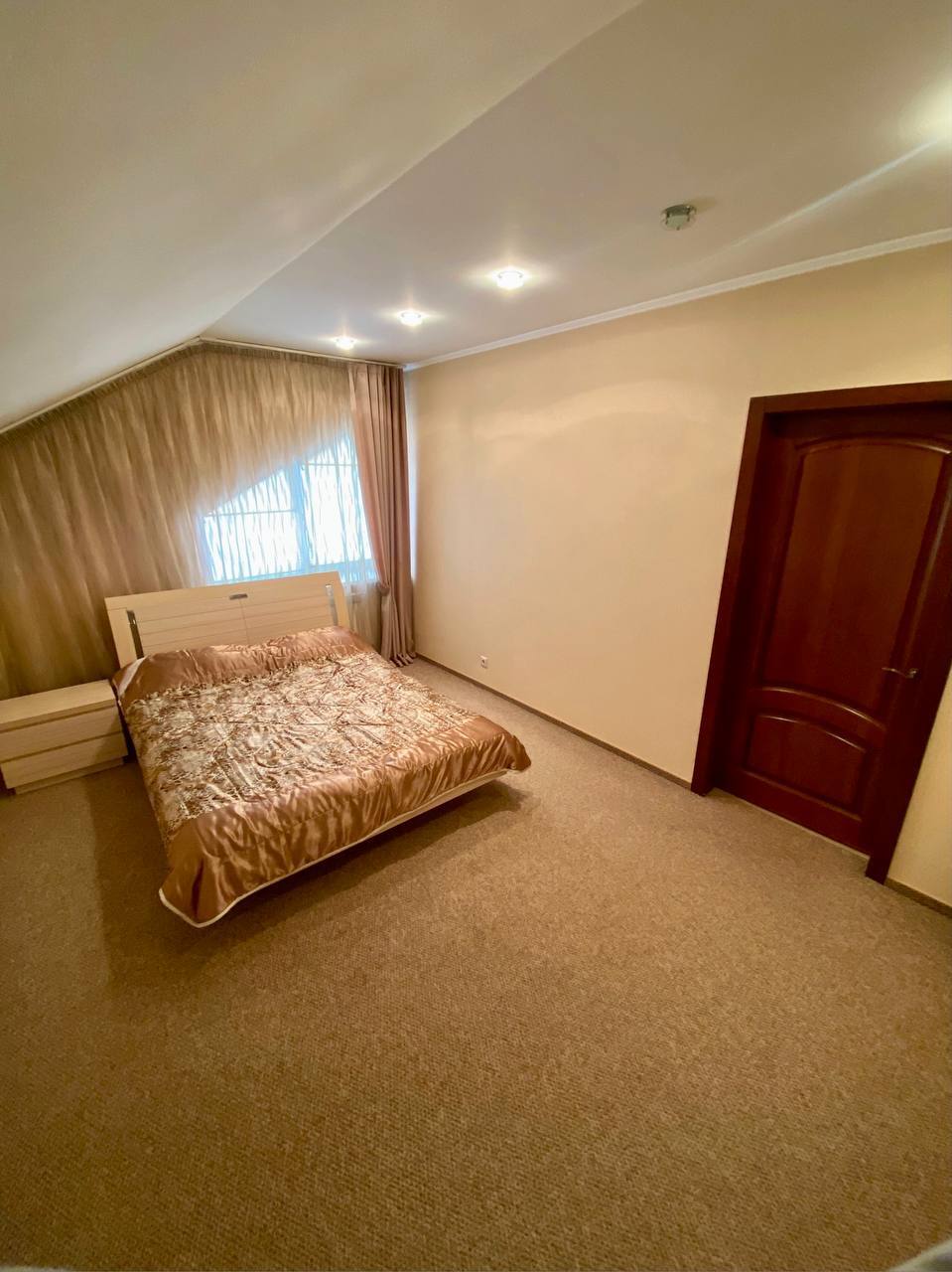 Продаж будинку 280 м², Огородна вул.