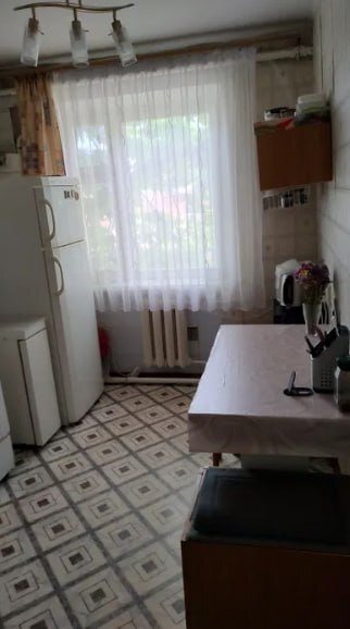 Продаж 2-кімнатної квартири 55.7 м², Першотравнева вул.