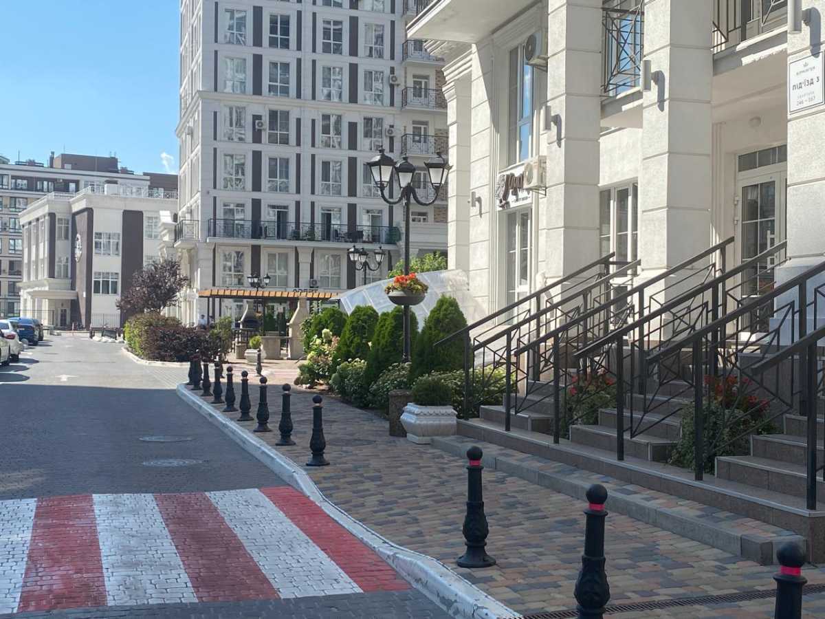 Аренда другого торгового помещения 79 м², Михаила Максимовича ул., 24