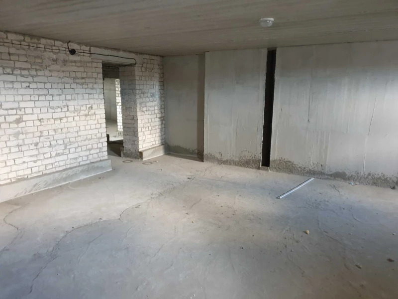 Продаж 5-кімнатної квартири 200 м²