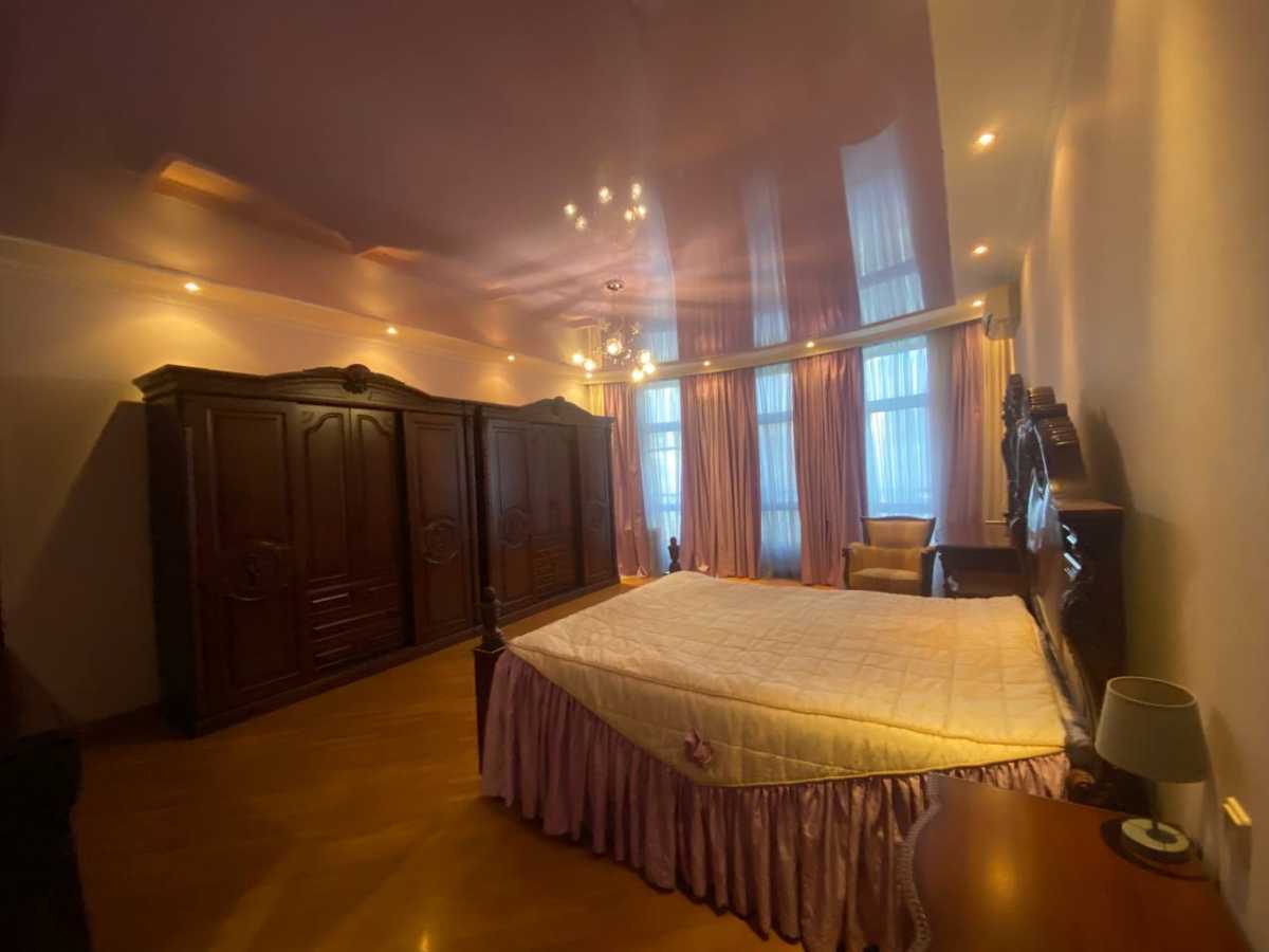 Оренда 3-кімнатної квартири 180 м², Павлівська вул., 26/41