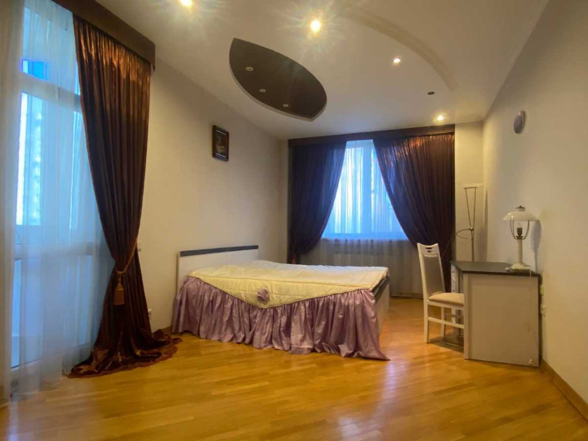Оренда 3-кімнатної квартири 180 м², Павлівська вул., 26/41