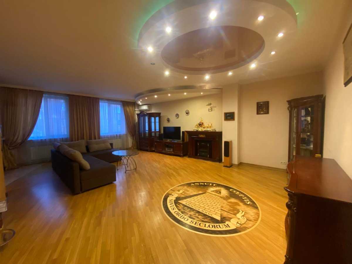 Оренда 3-кімнатної квартири 180 м², Павлівська вул., 26/41