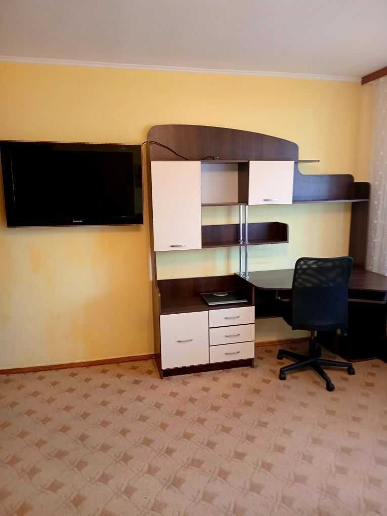 Оренда 2-кімнатної квартири 64 м², Лабораторний пров., 26А