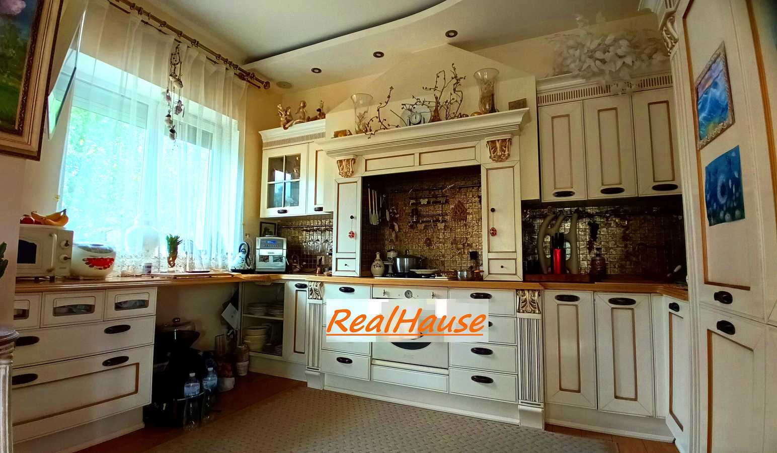 Продаж будинку 254.5 м², Затишна