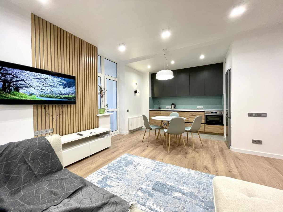 Аренда 3-комнатной квартиры 100 м², Глубочицкая ул., 32Б