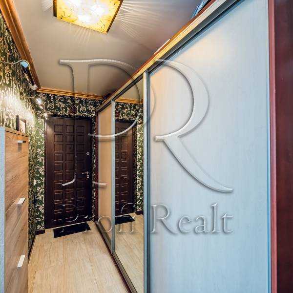 Продажа 2-комнатной квартиры 73 м², Тепличная ул., 38