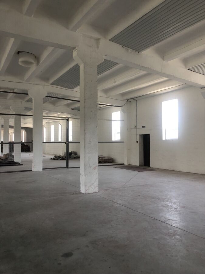 Аренда склада 1450 м², Известковая ул.