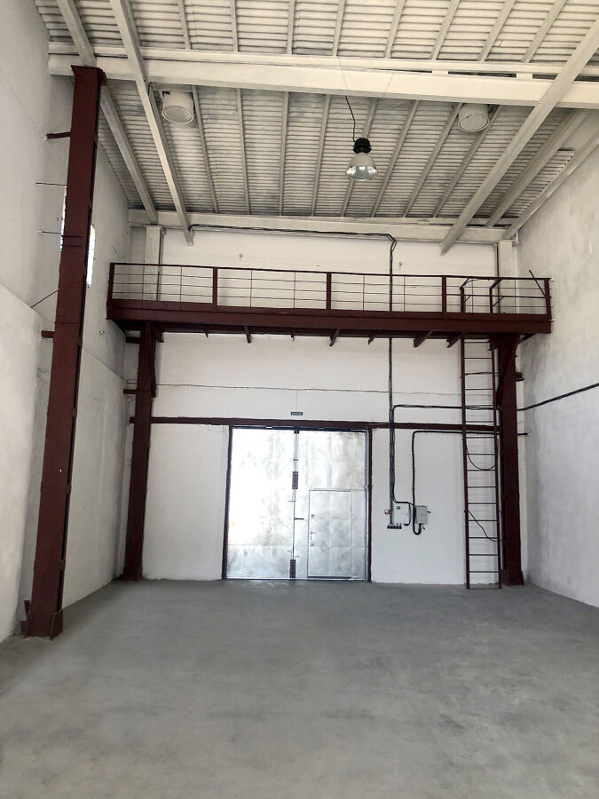 Аренда склада 1450 м², Известковая ул.