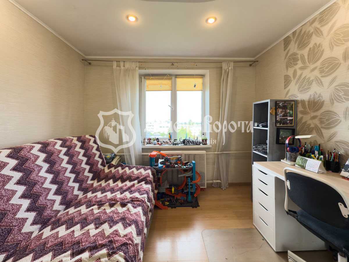 Продаж 2-кімнатної квартири 46 м², Автозаводська вул., 25