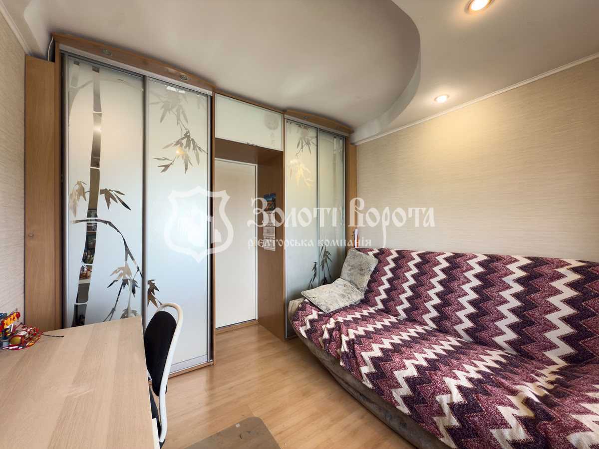 Продаж 2-кімнатної квартири 46 м², Автозаводська вул., 25