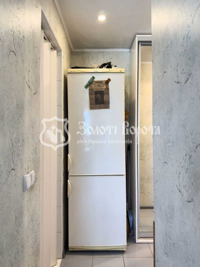 Продаж 2-кімнатної квартири 46 м², Автозаводська вул., 25