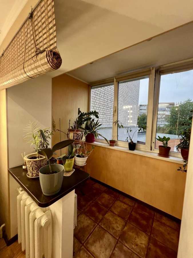 Продаж 3-кімнатної квартири 70 м², Головатого вул., 4