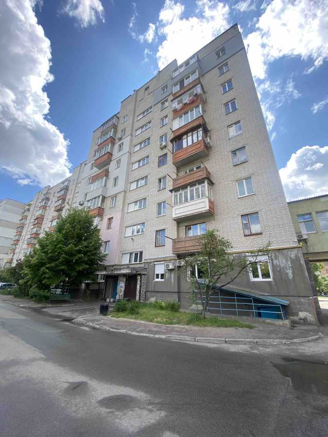 Продаж 3-кімнатної квартири 70 м², Головатого вул., 4
