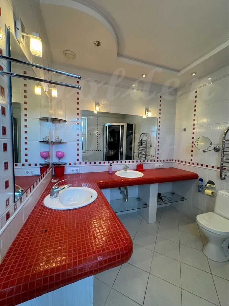 Продаж котеджу 406 м², 65-а Садова вул.