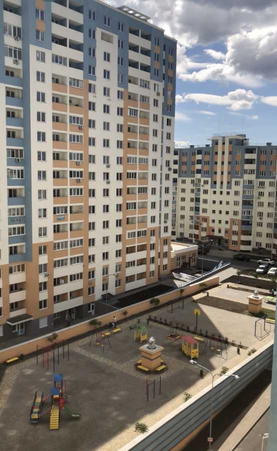 Продажа 3-комнатной квартиры 75 м², Сергея Данченко ул., 28