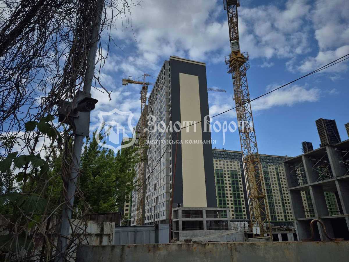 Продаж 1-кімнатної квартири 46 м², Михайла Максимовича вул., 32а